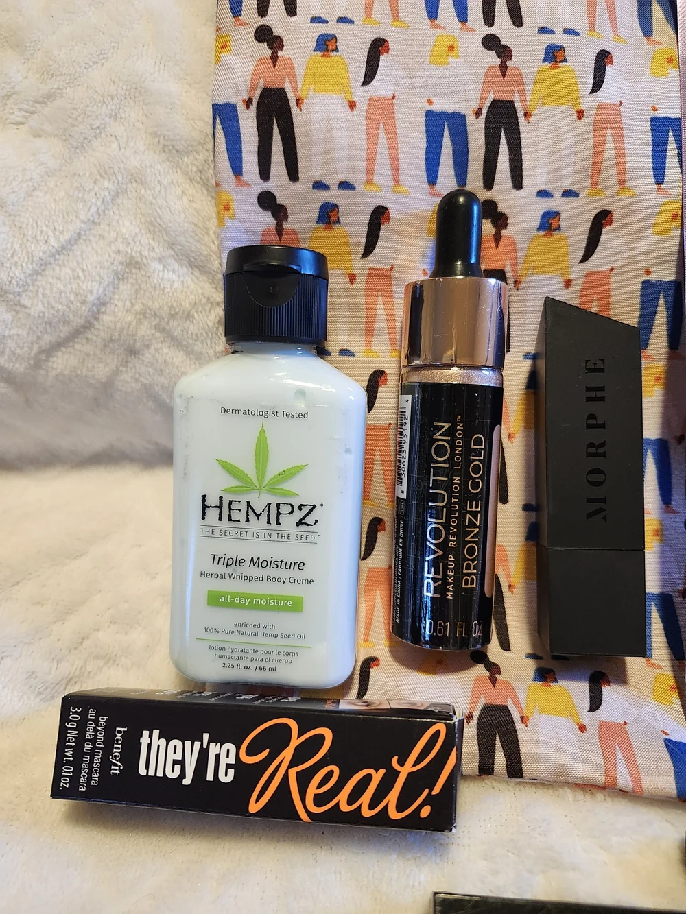 Beauty Bundle Of 7 Items - Hempz, Sephora, Morphe, Revolution